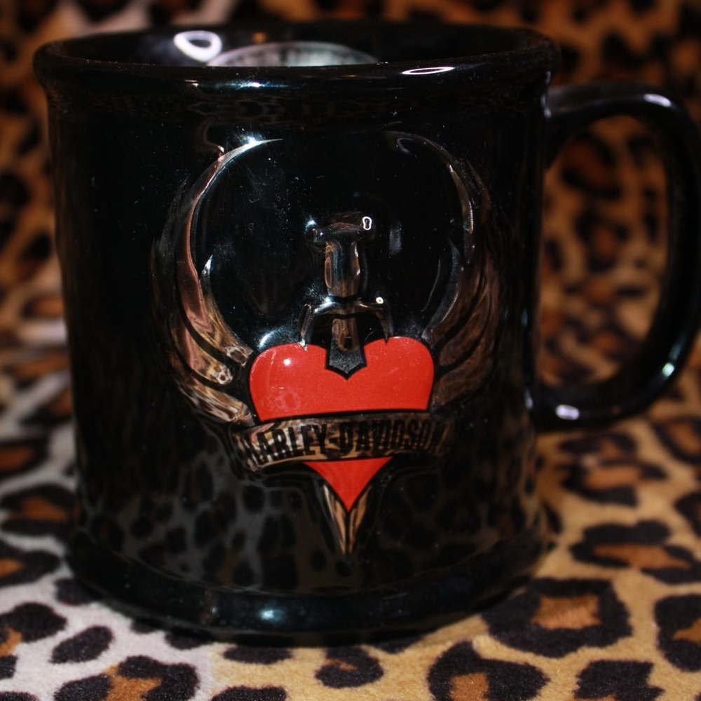 Harley-Davidson Black Glossy Mug with Subtle Gray Logo